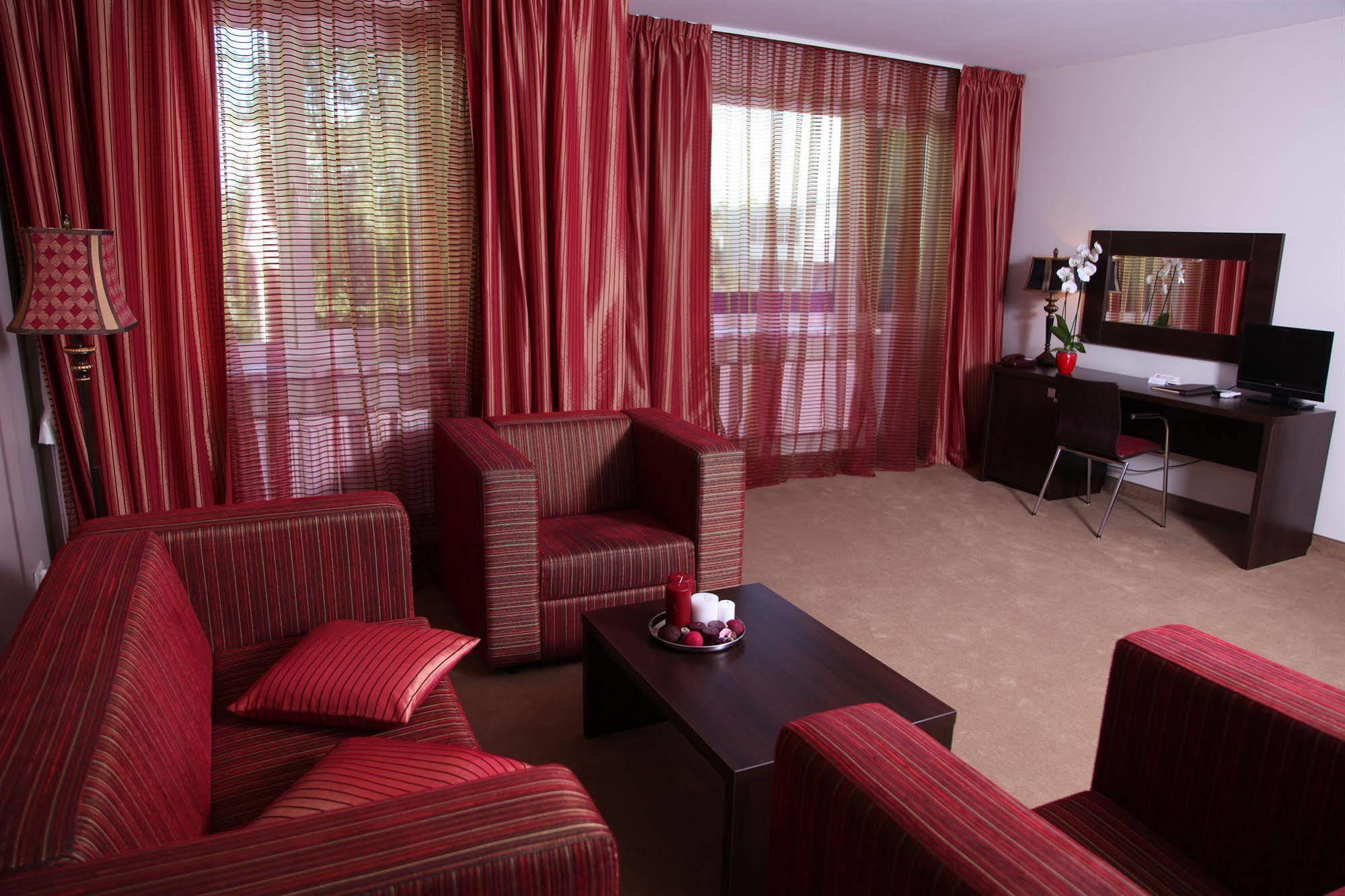 סיגולדה Rixwell Segevold Hotel מראה חיצוני תמונה